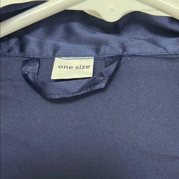 Elegant Navy Blue Lace Trim Robe - Picture 2 of 3